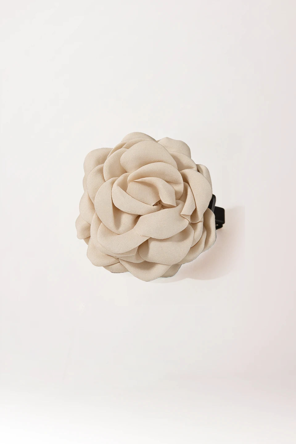 Pinza de pelo con flor beige