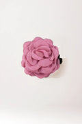 Pinza de pelo con flor rosa