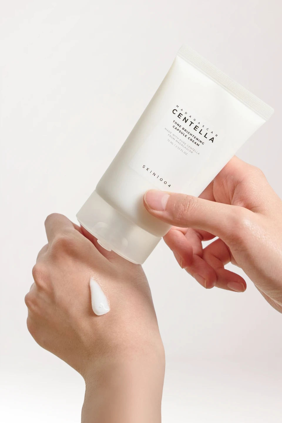 SKIN1004 - Crema facial Madagascar Centella Tone Brightening Capsule Cream - 75ml