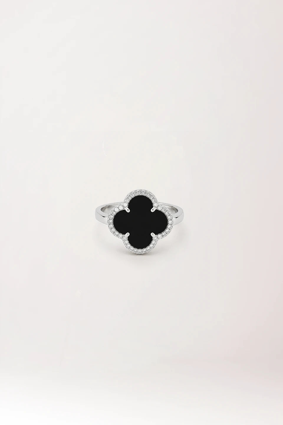 Anillo van cleef plata rodiada 925 en piedra negra