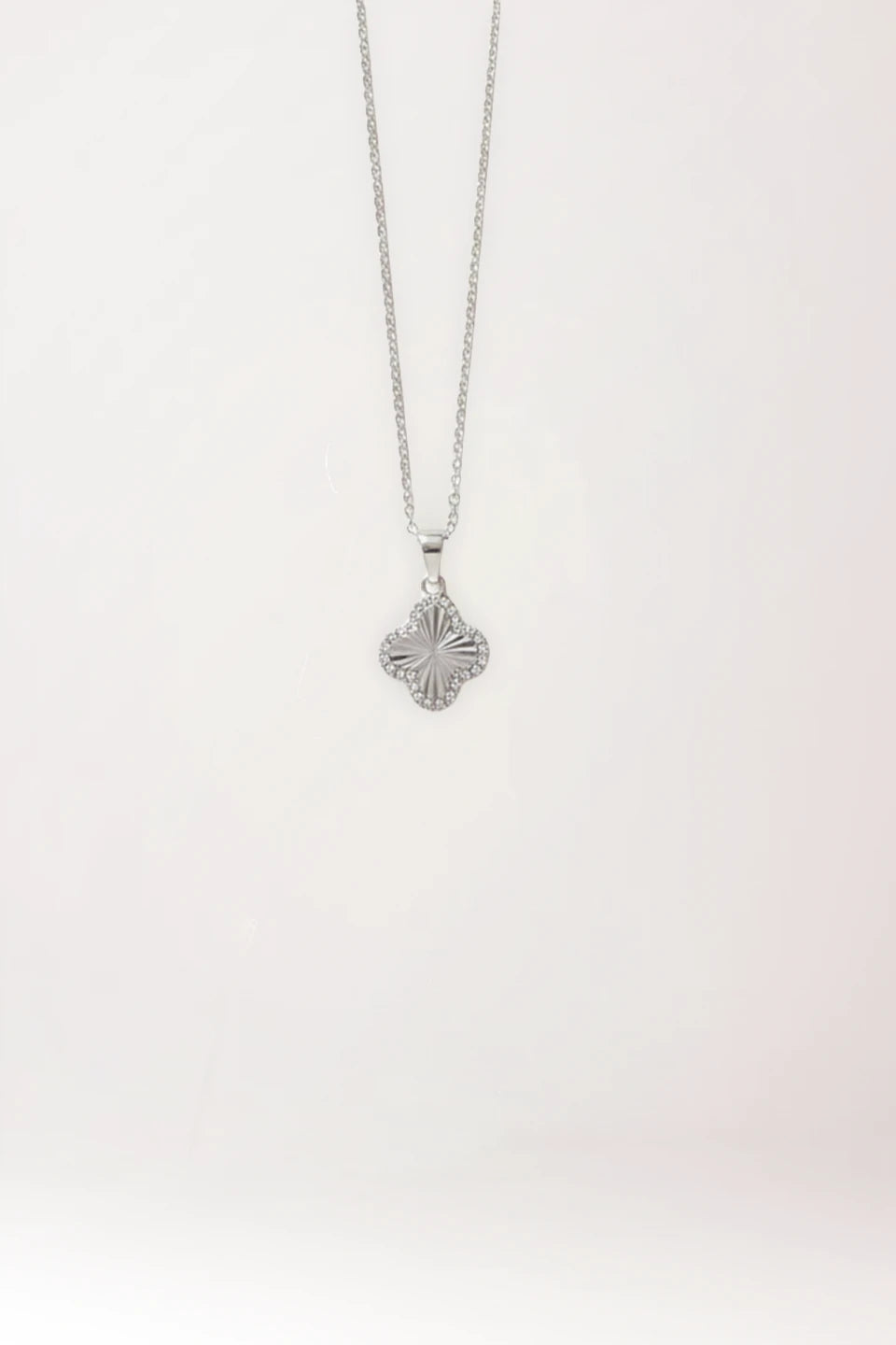 Gargantilla van cleef plata de ley 925