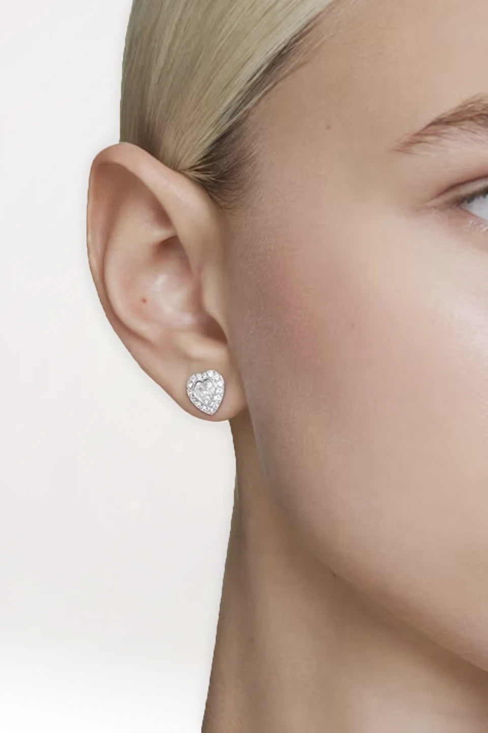 Pendientes de botón corazón Ariadna Grande en plata de ley 925