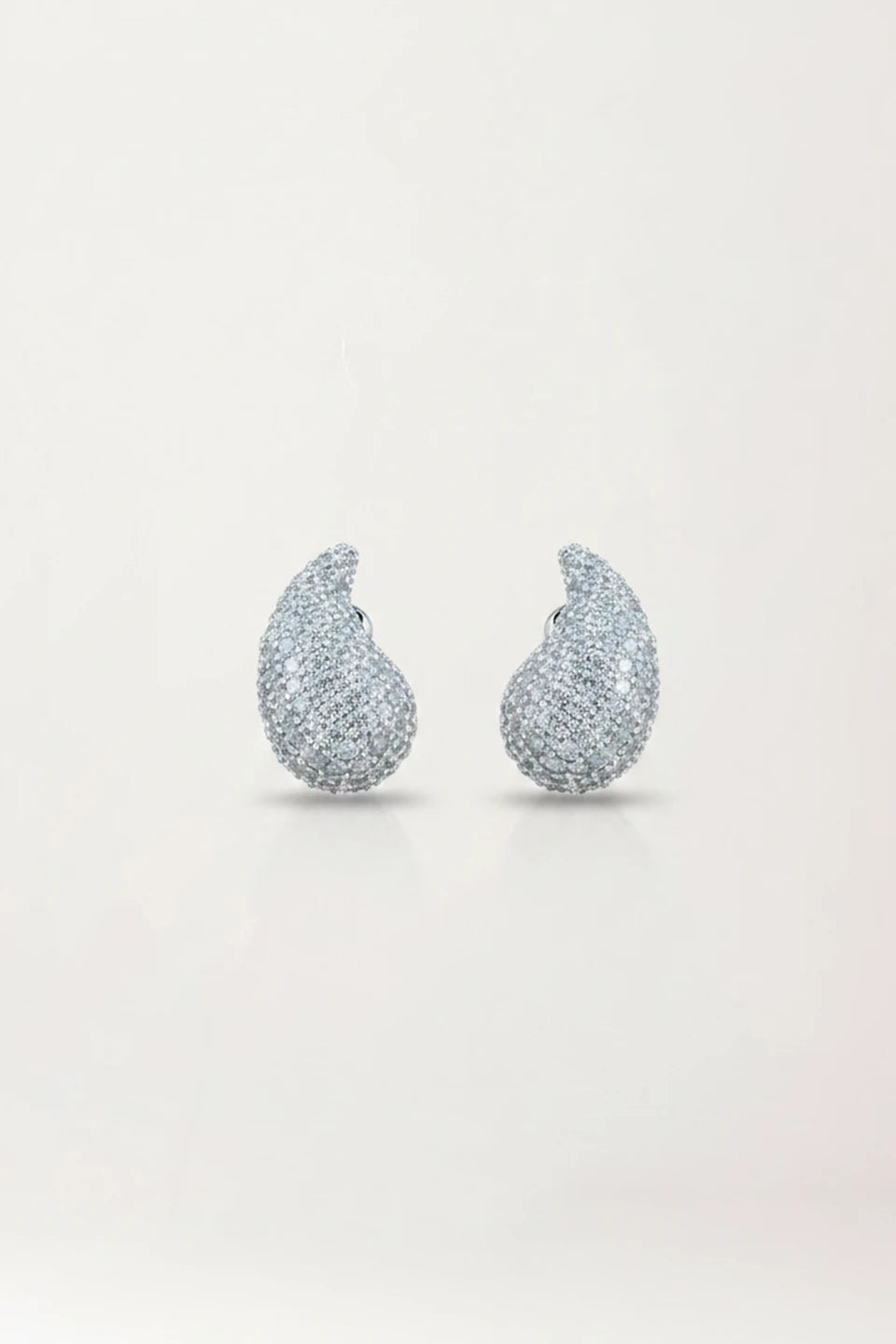 Pendientes gotas brillantes en plata de ley 925